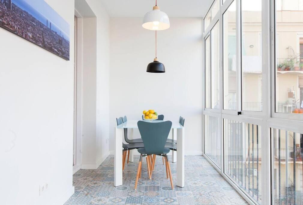 Perfectly Located 4bed 4bath In 2 2 Apartament *